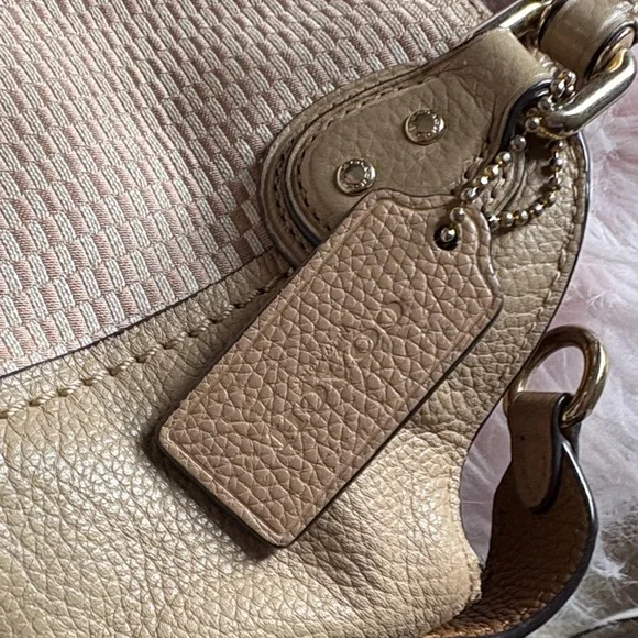 Coach Checkered Beige and Tan Shoulder Bag - Picture 15 of 16